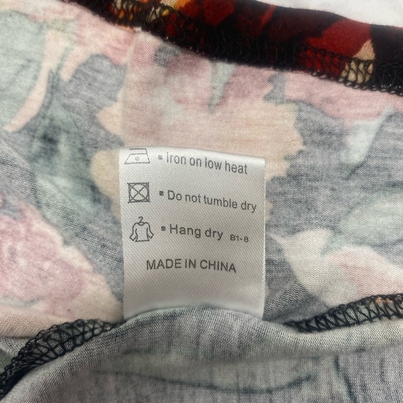 Popyoung, Floral shirt tunic style, size large - Picture 4 of 6